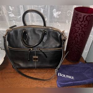 Dooney & Bourke Bag